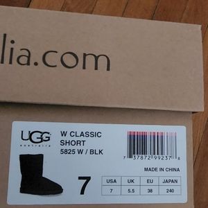 Brand new never worn in original box Ugg with classic short with black